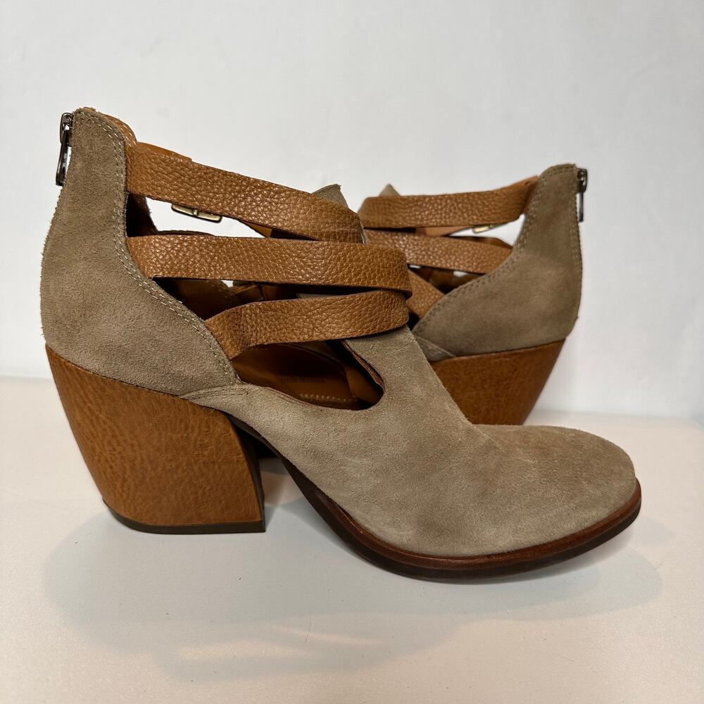 Kork-Ease Stina Ankle Boot Womens 9.5M Brown Side Cutouts Leather Block Heels - Picture 5 of 9